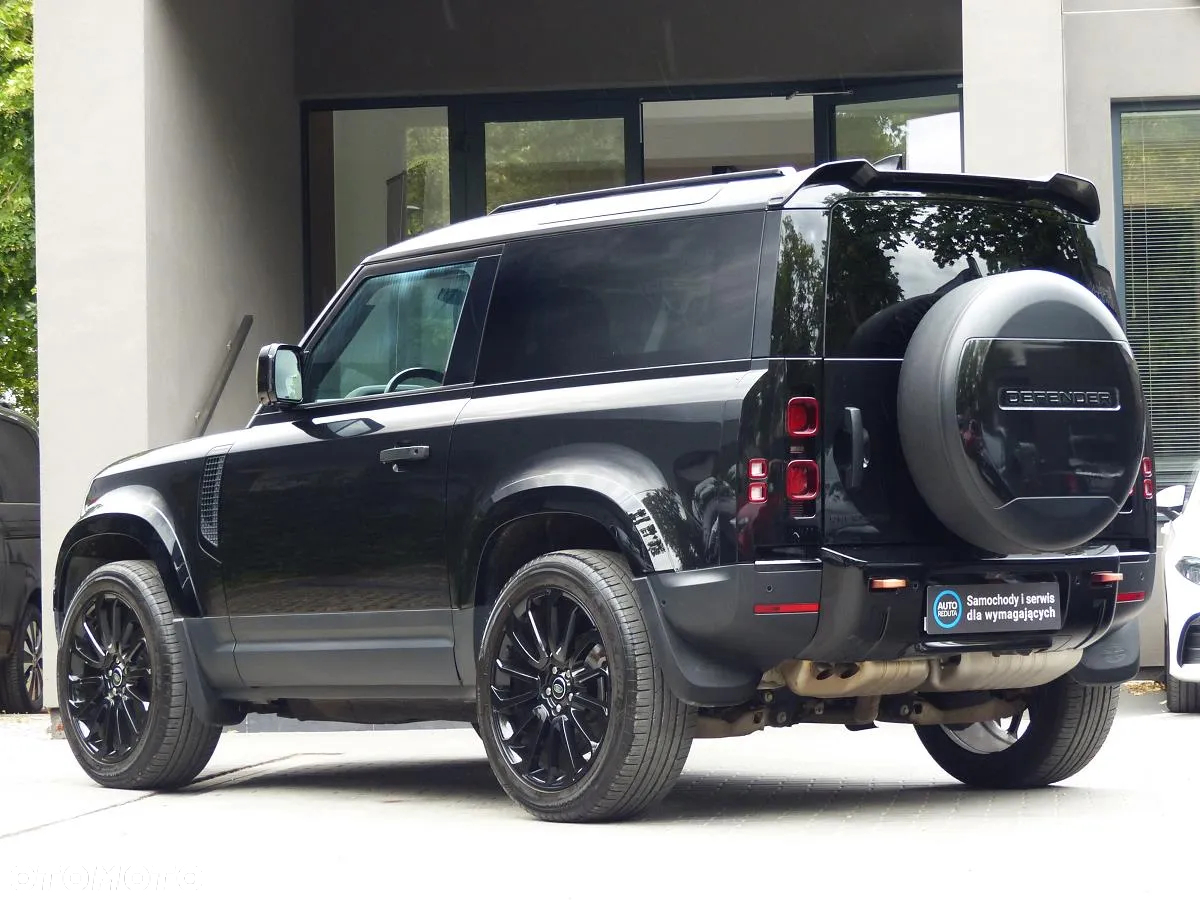 Land Rover Defender - 7