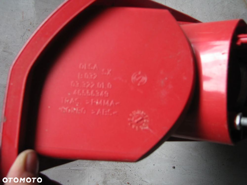 LAMPA  TYLNA LEWA ALFA ROMEO 147 - 4