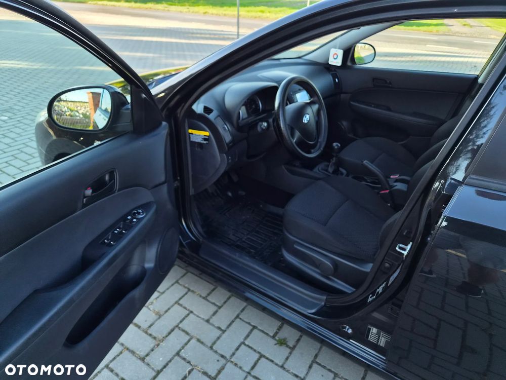 Hyundai i30 1.4 Team 08 - 9