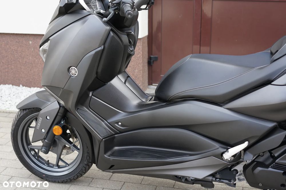 Yamaha X-max - 25