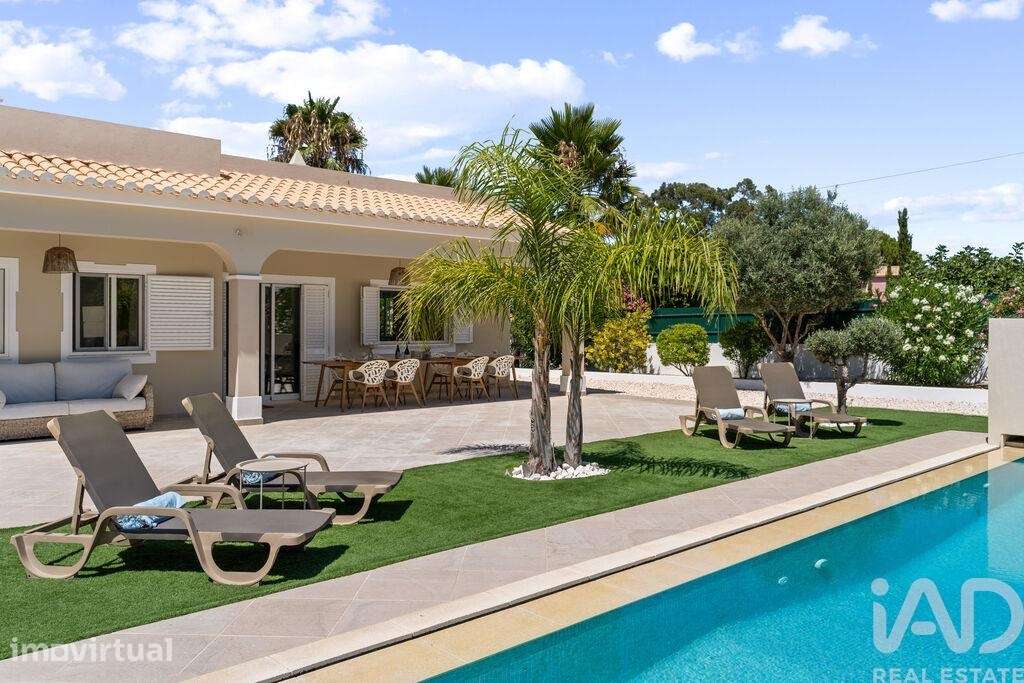 Casa / Villa T4 em Lagoa e Carvoeiro de 229,00 m2 - Grande imagem: 2/29