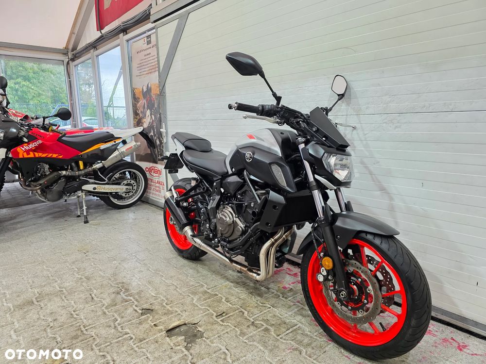 Yamaha MT - 5