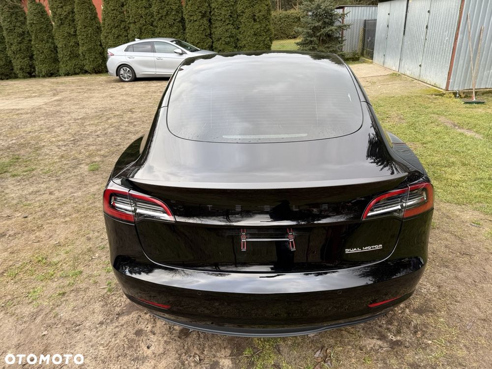 Tesla Model 3 - 7