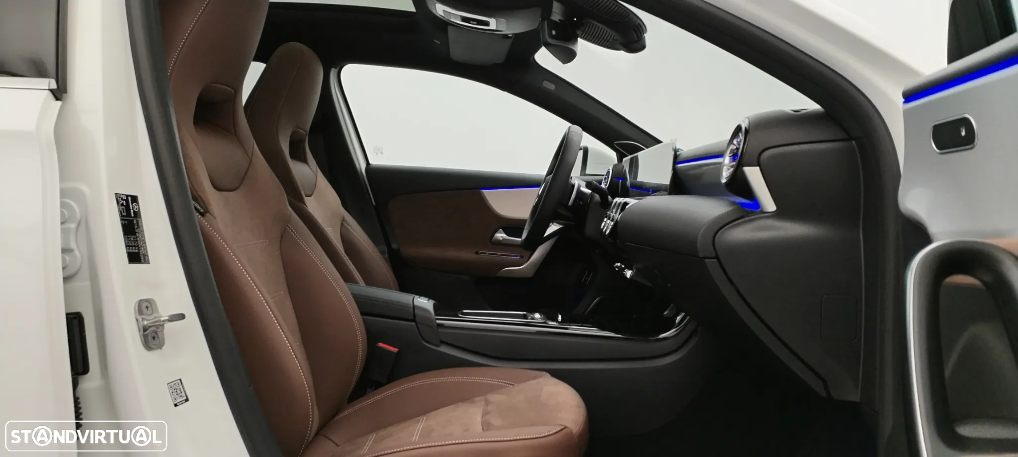 Mercedes-Benz A 250 e - 27