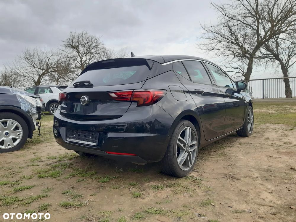 Opel Astra 1.2 Turbo Business Elegance - 5