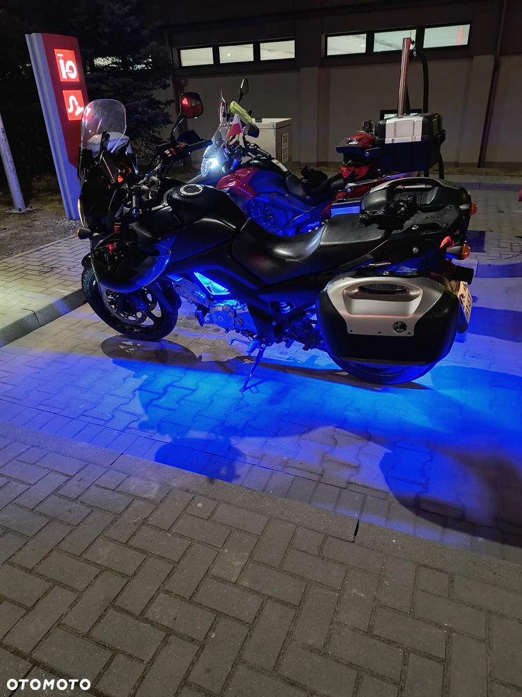 Suzuki V-STROM - 3
