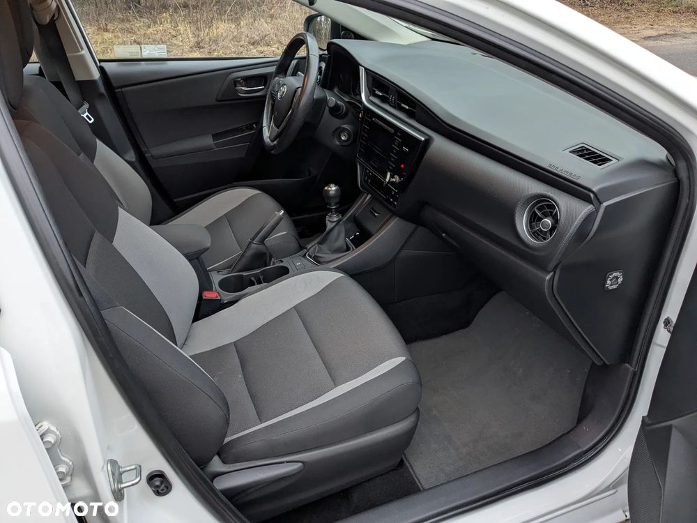 Toyota Auris 1.33 VVT-i Active - 15