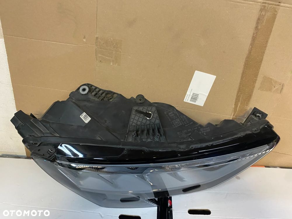 lampa audi a3 8Y full led prawa eu cała - 2