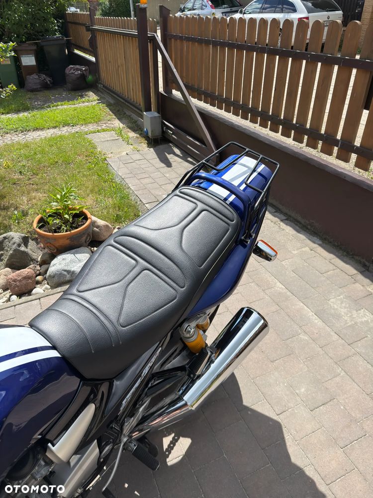 Yamaha XJR - 6
