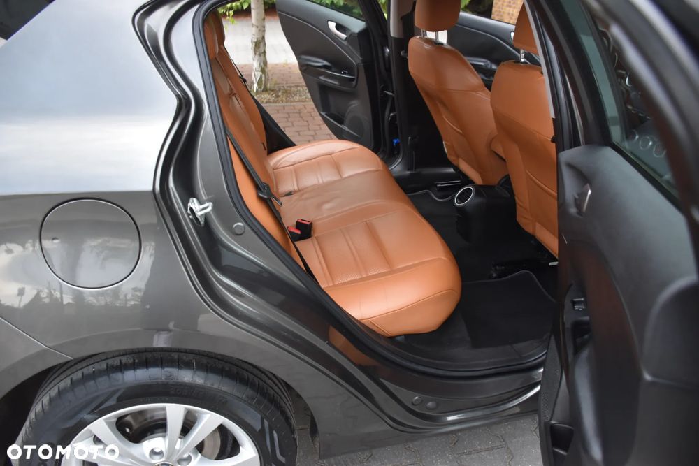 Alfa Romeo Giulietta 1.6 JTDM Distinctive - 14