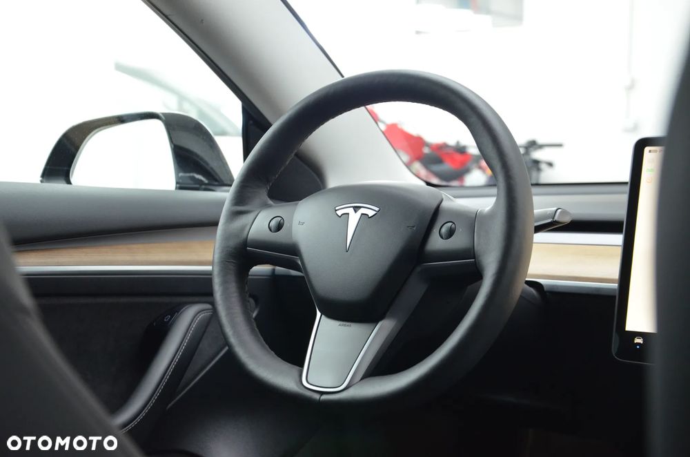 Tesla Model 3 Langstreckenbatterie Allradantrieb Dual Motor - 16