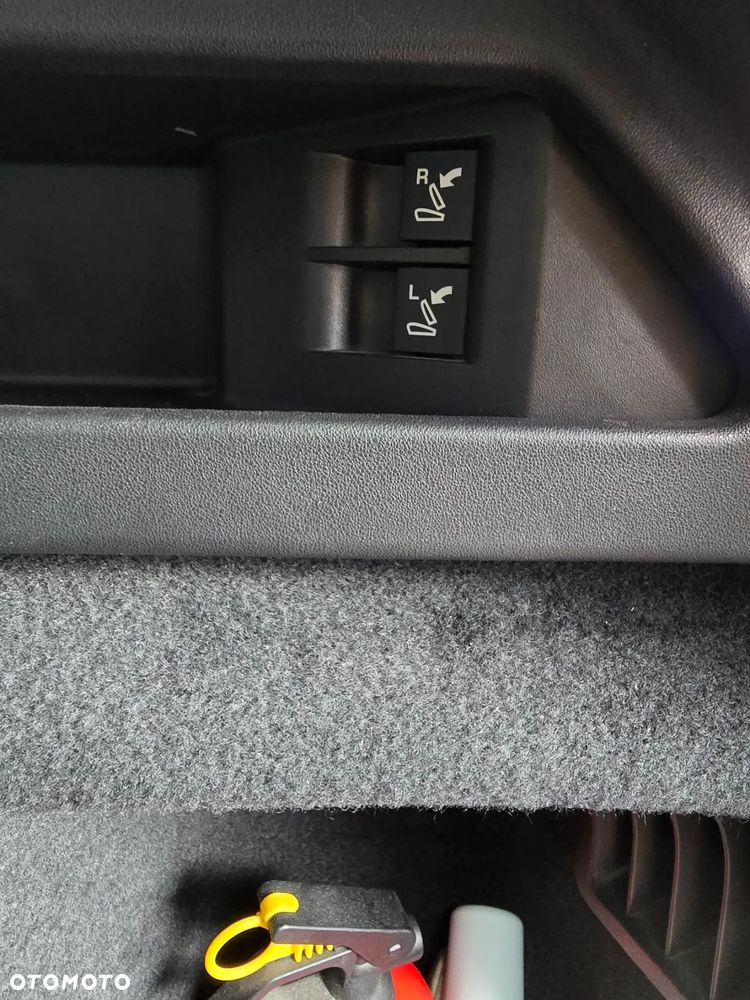 Land Rover Discovery Sport - 21