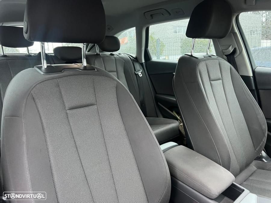 Audi A4 2.0 TDI - 9