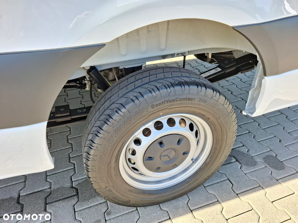 Mercedes-Benz Sprinter 317 CDI Furgon PRO długi 4325 mm L3H2 - 12