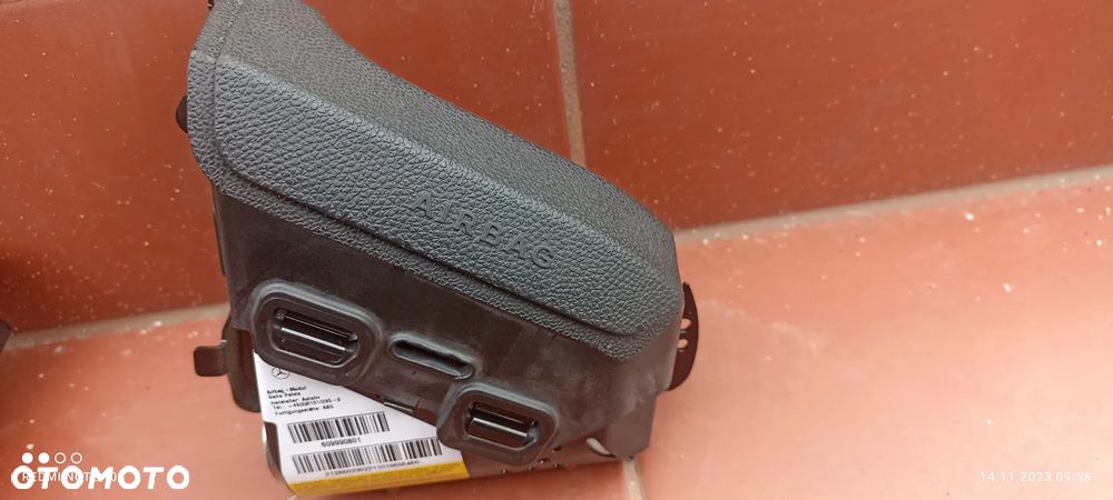 MERCEDES W212 PODUSZKA AIRBAG LEWEGO FOTELA KIEROWCY DOLNA - 1