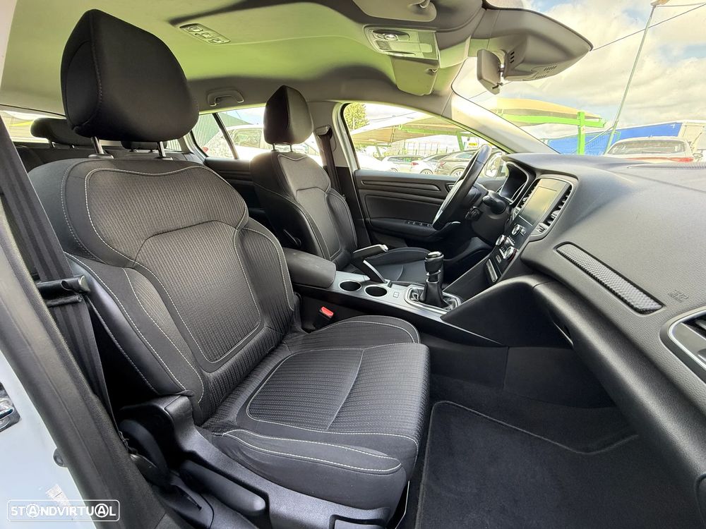 Renault Mégane Sport Tourer 1.5 dCi Intens - 22