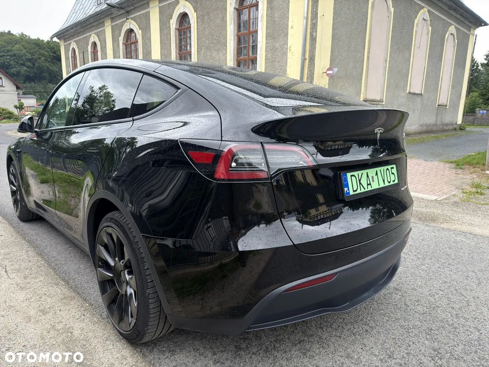 Tesla Model Y Long Range Dual Motor AWD - 3
