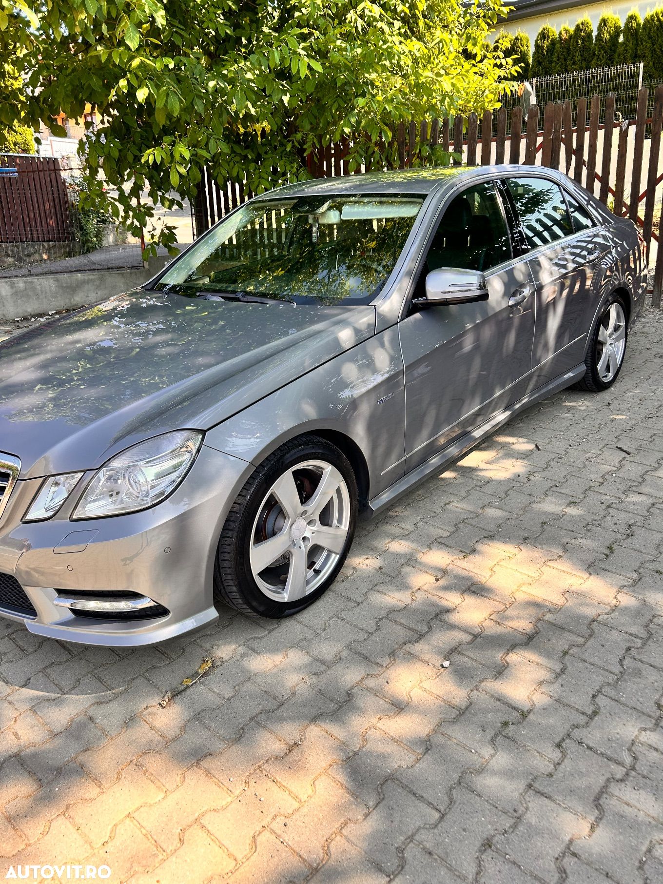 Mercedes-Benz E 220 CDI BlueEfficiency Aut. - 1
