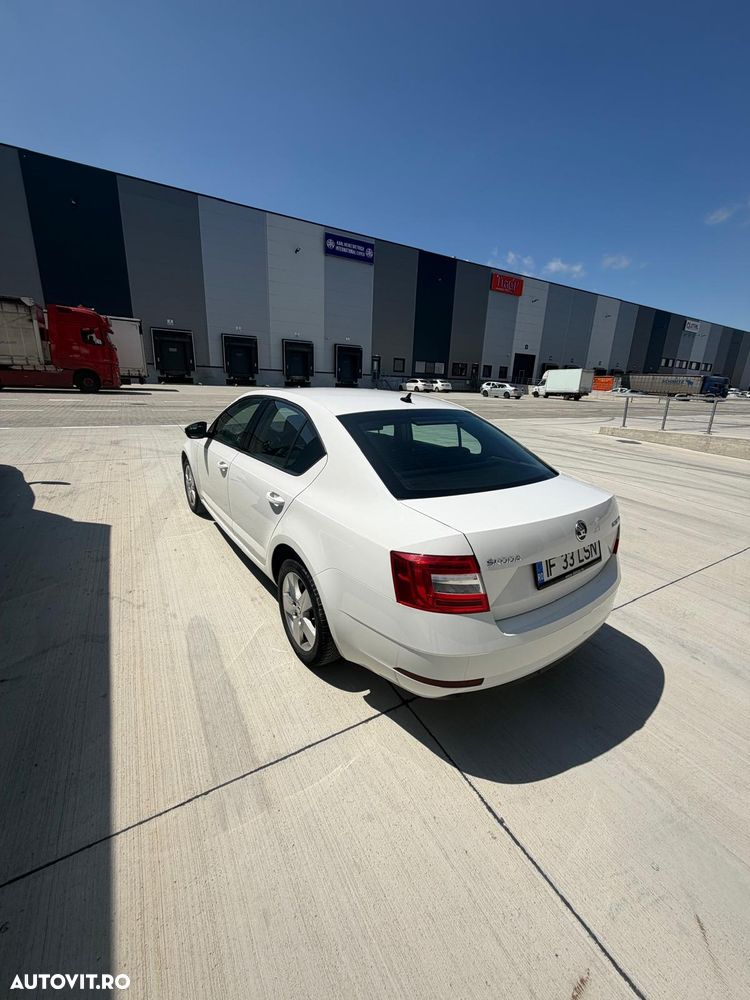 Skoda Octavia - 3