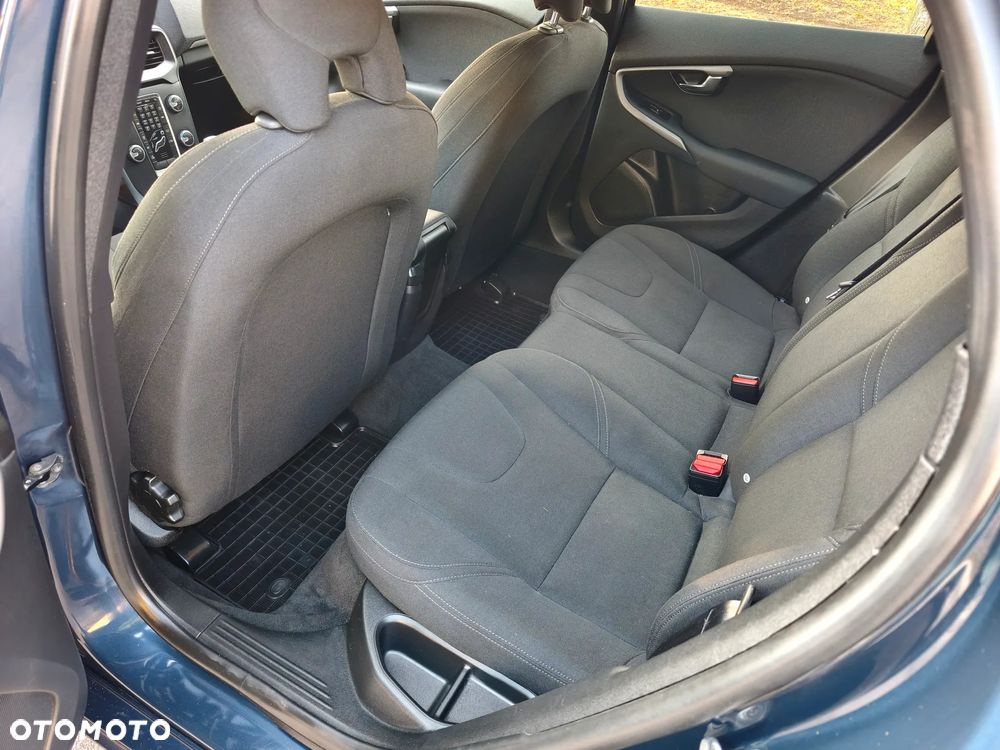 Volvo V40 D2 Kinetic - 15