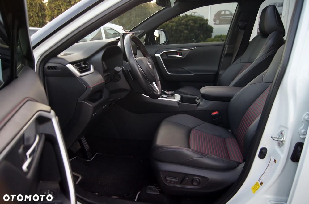 Toyota RAV4 - 9