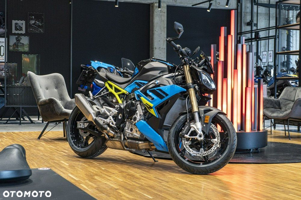 BMW S - 3