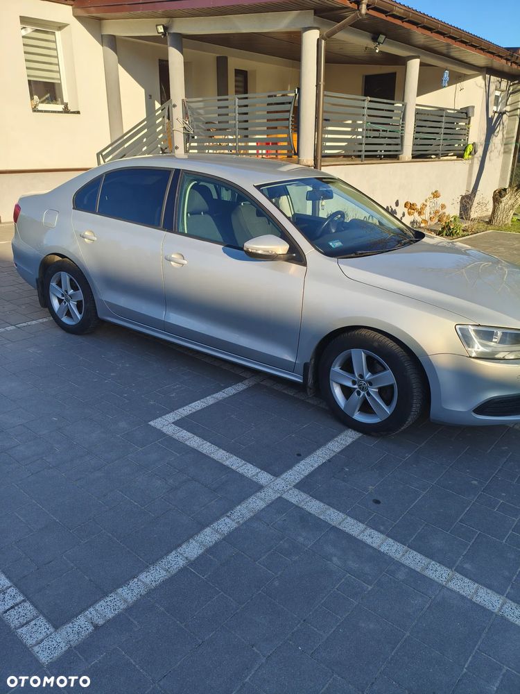 Volkswagen Jetta 1.2 TSI Comfortline - 4