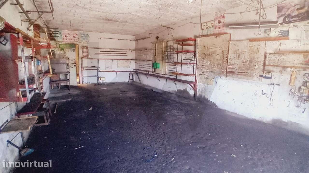 Moradia T4 com Armazém e Terreno Rústico – Paleão, Soure - Grande imagem: 2/32