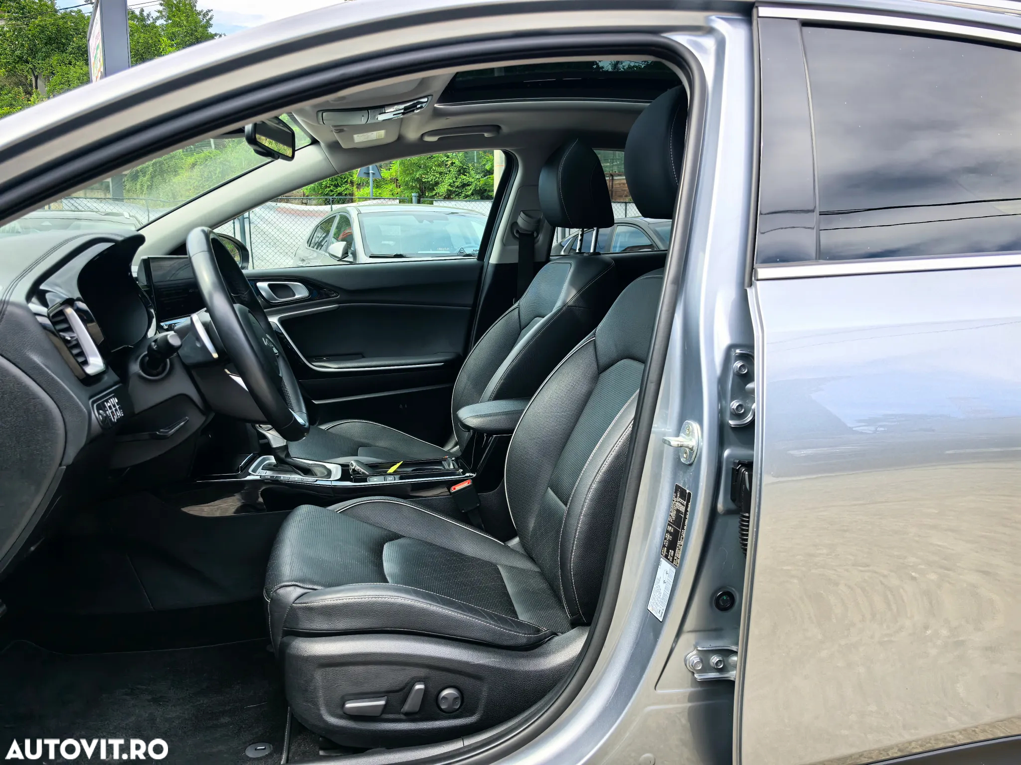 Kia XCeed 1.6 GDI 6DCT PHEV Vision - 14