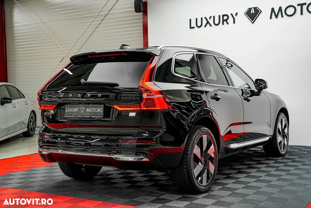 Volvo XC 60 T6 AWD Plus Dark - 11