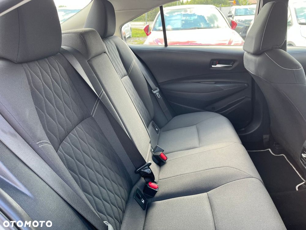 Toyota Corolla 1.8 Hybrid Comfort - 28