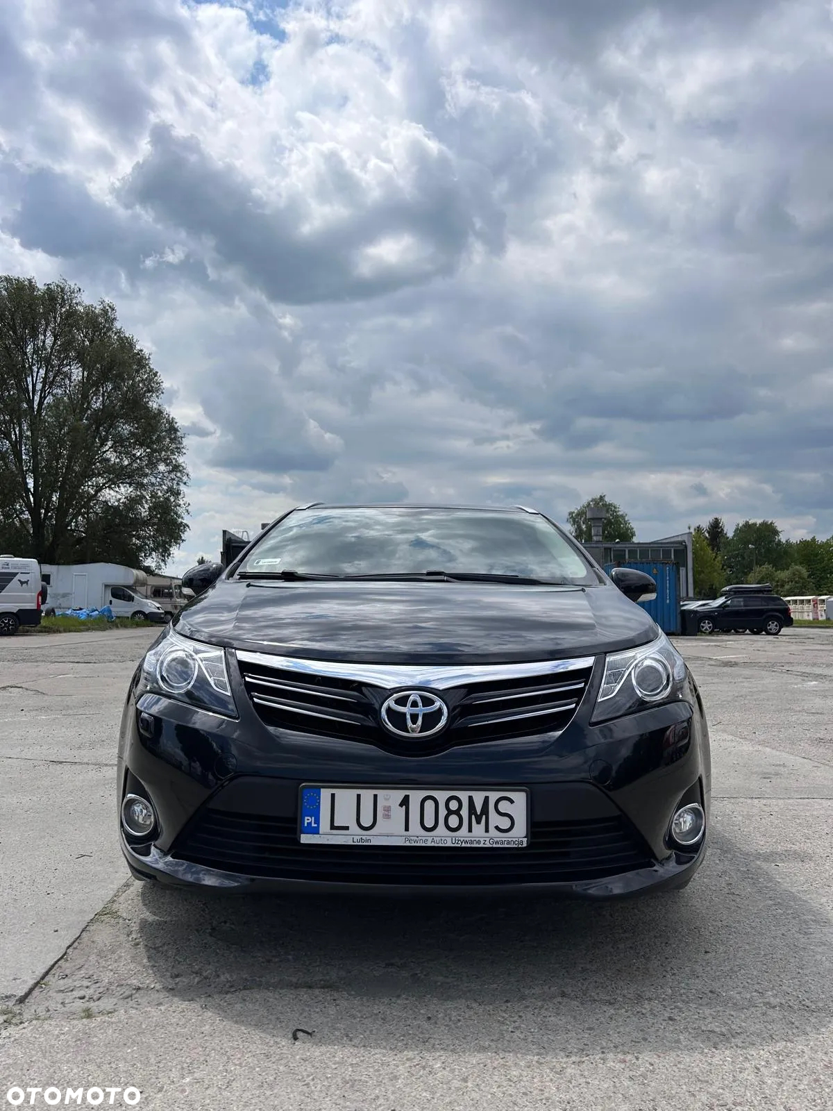 Toyota Avensis 1.8 Premium MS - 12