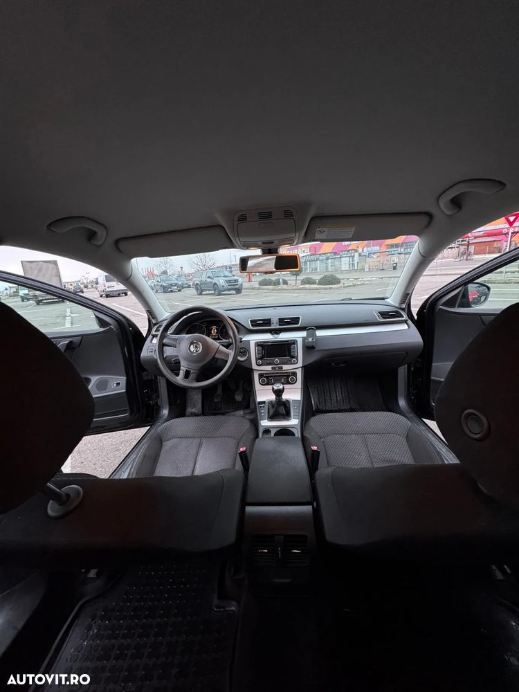 Volkswagen Passat 1.6 TDI BlueMotion Technology Trendline - 19