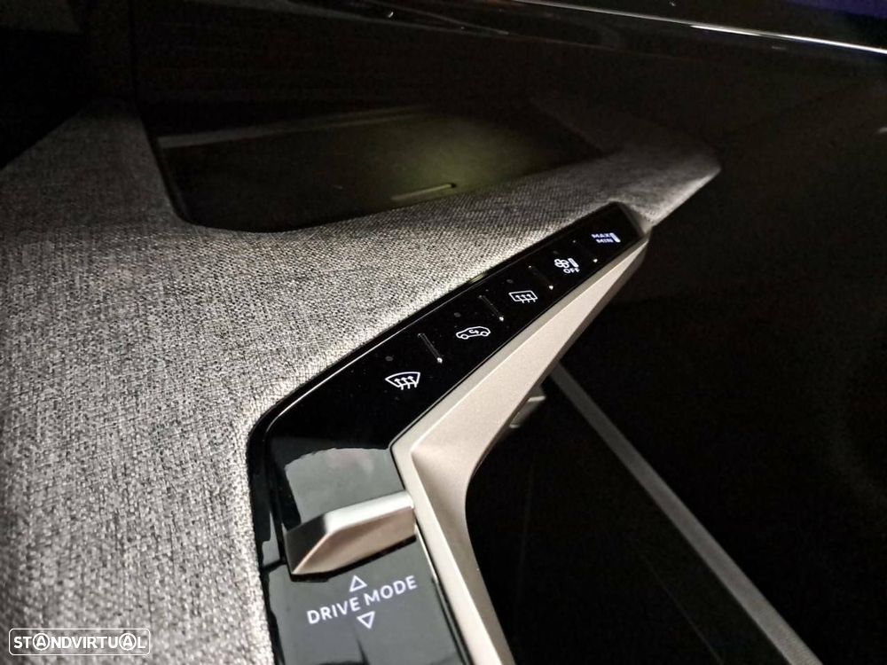 Peugeot 5008 1.2 Hybrid Allure e-DCS6 - 21