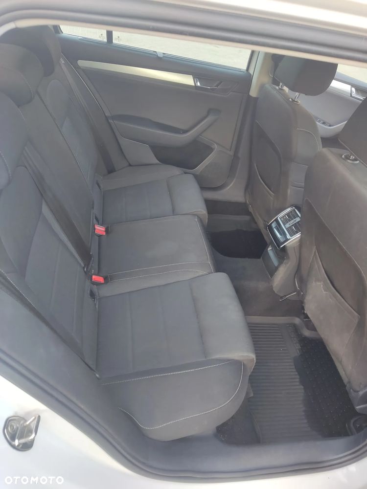 Skoda Superb 2.0 TDI SCR Ambition DSG - 14