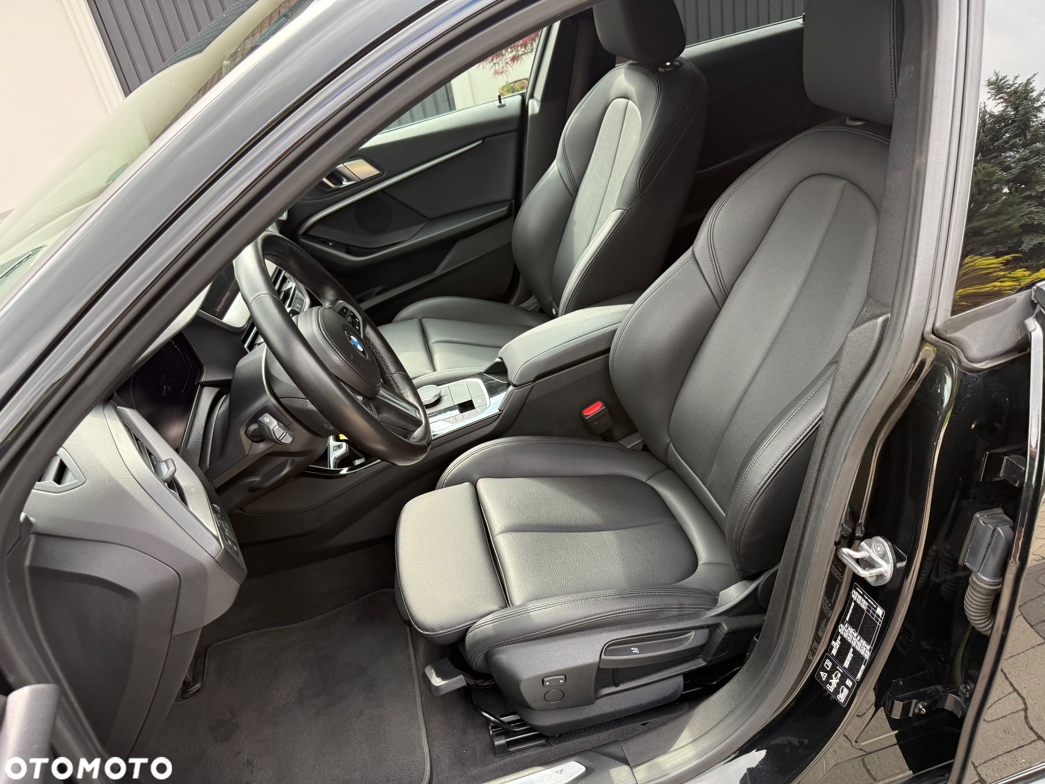 BMW Seria 2 220d xDrive M Sport - 23