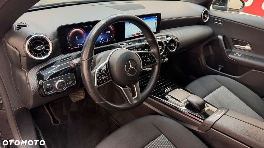 Mercedes-Benz CLA - 23