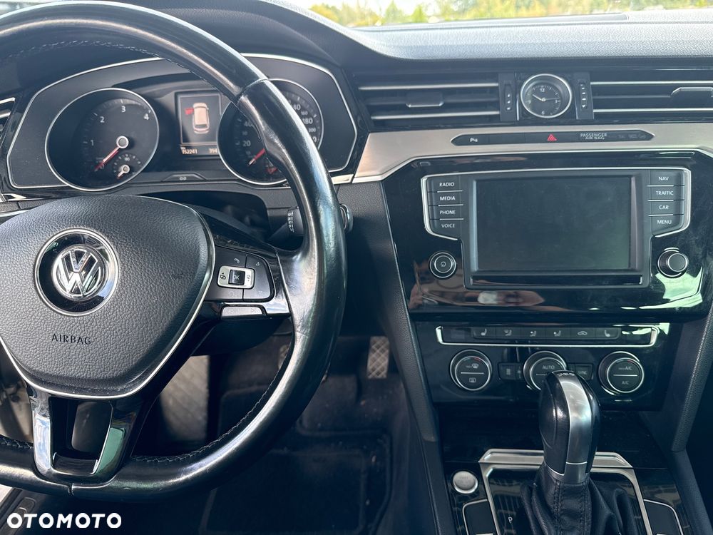 Volkswagen Passat - 5