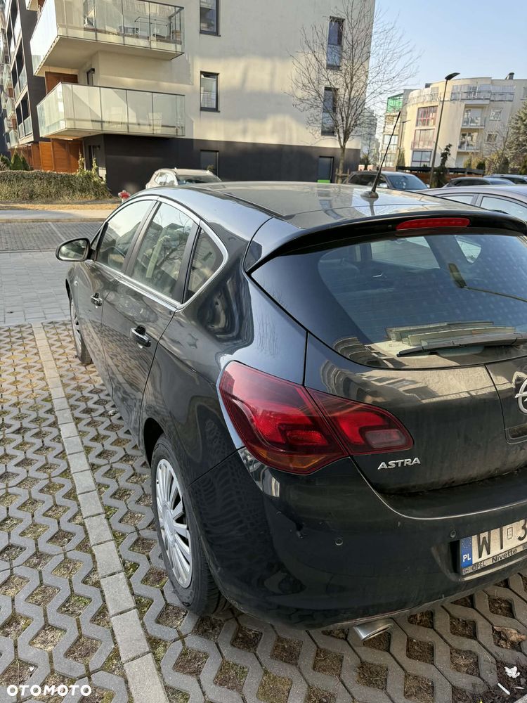 Opel Astra - 11