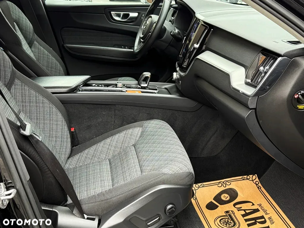 Volvo XC 60 B4 D Geartronic Momentum Pro - 11