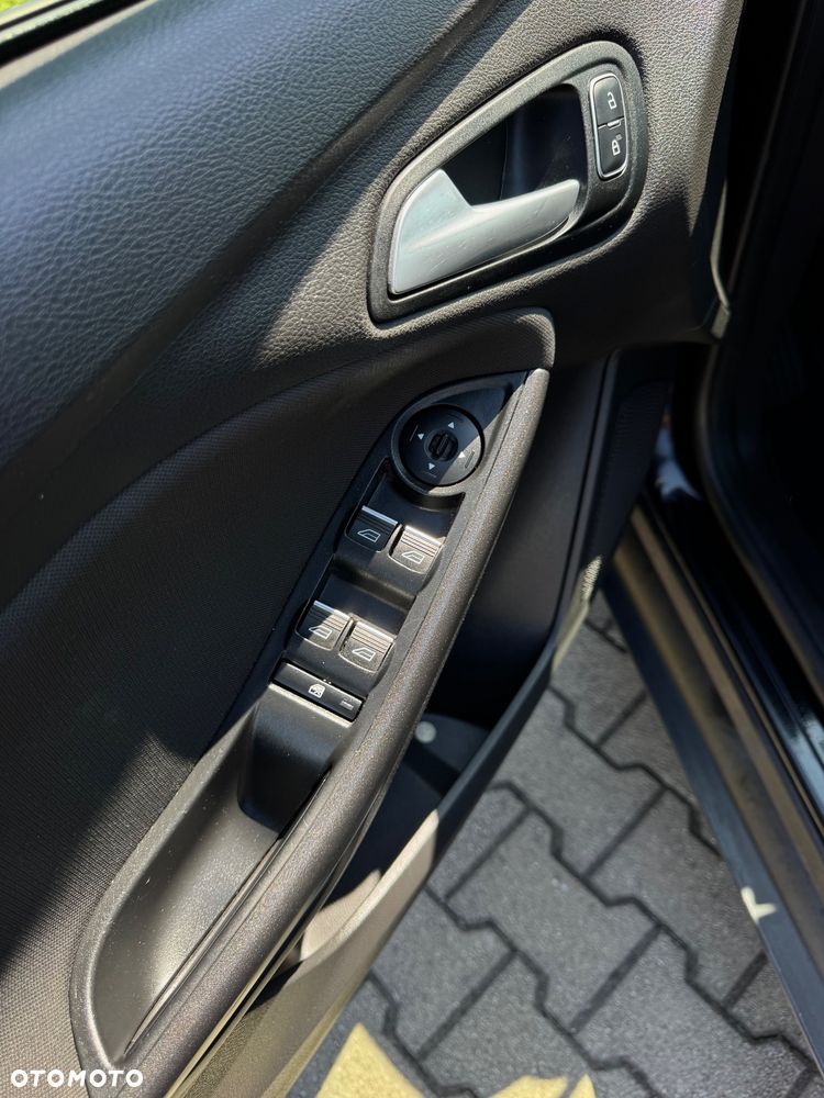 Ford Focus - 22