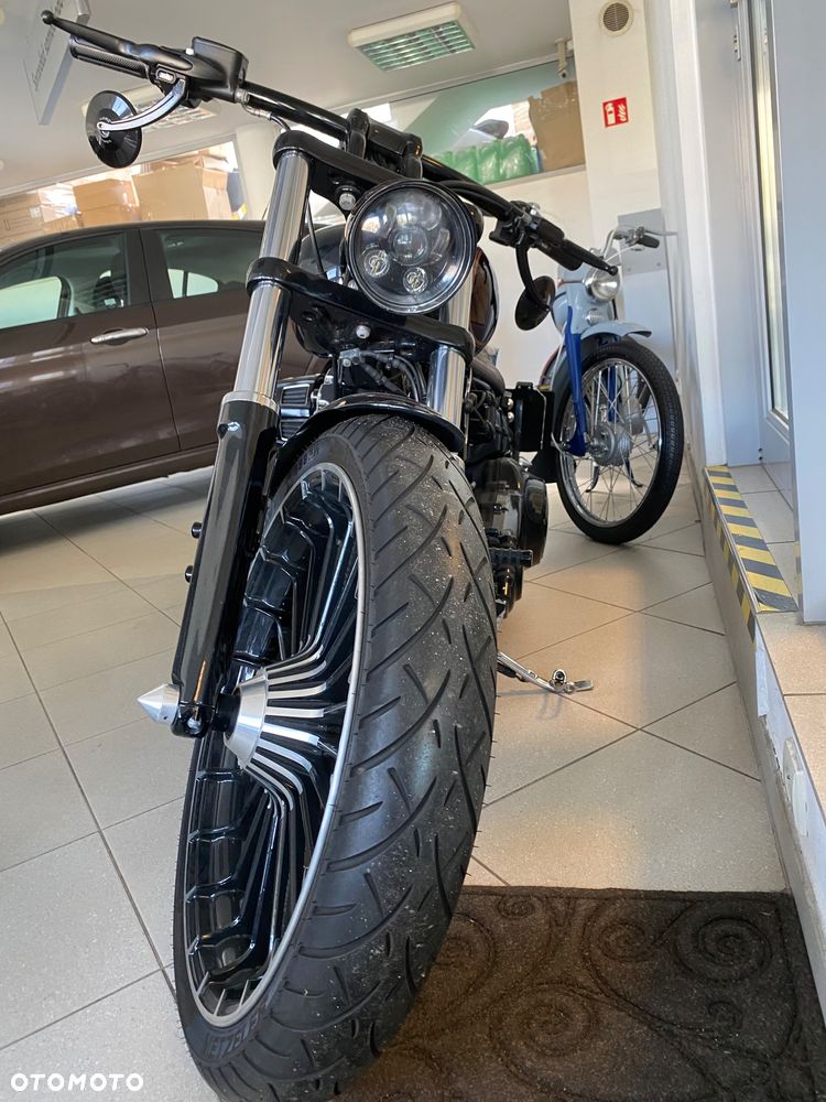 Harley-Davidson FXSB Breakout - 20