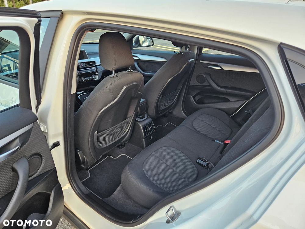 BMW X2 sDrive18i - 13