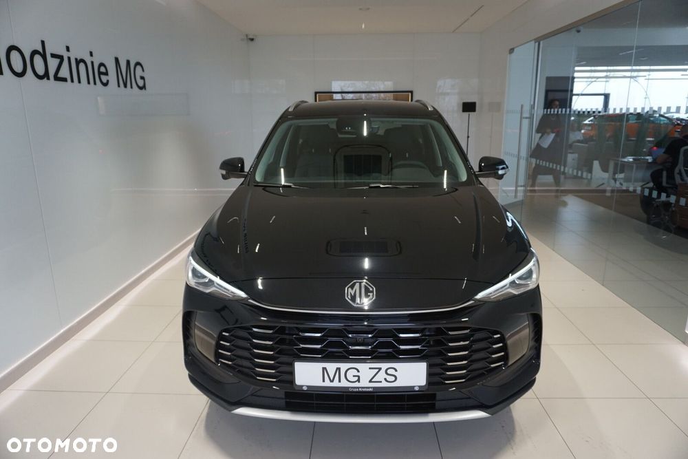 MG ZS Hybrid+ - 6