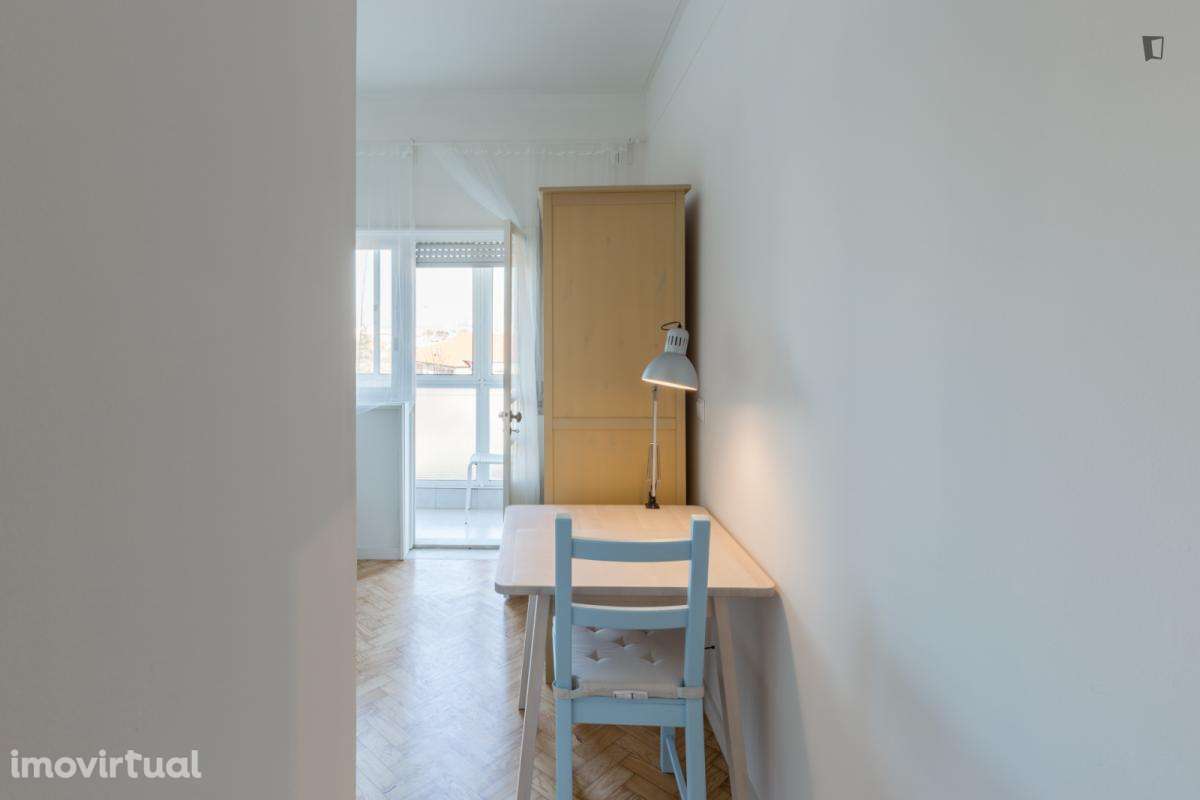 Quarto - localizado em Paranhos Porto - Grande imagem: 3/13