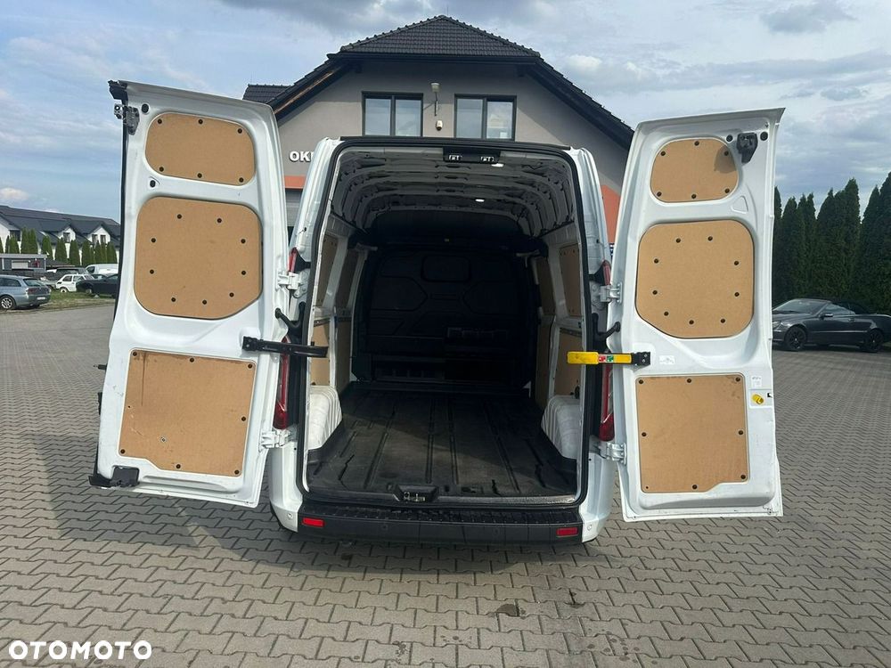 Ford Transit Custom - 13