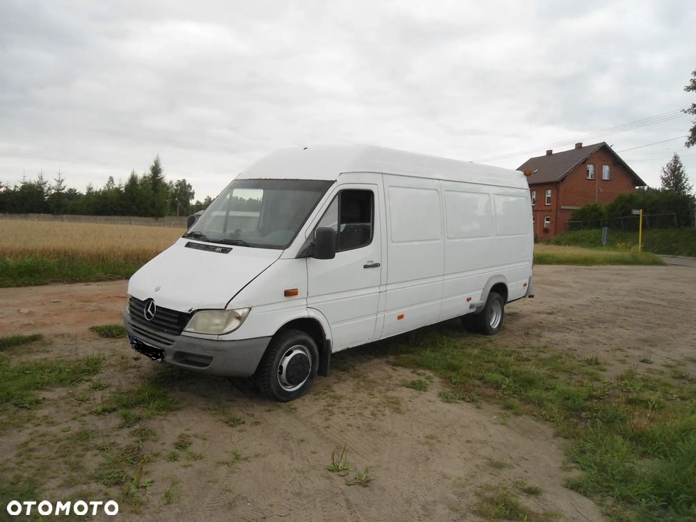 Mercedes-Benz Sprinter - 1