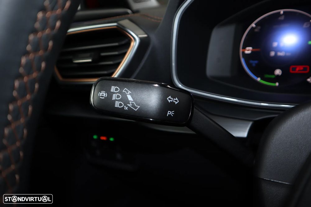 Cupra Formentor 1.4 e-Hybrid DSG VZ - 27