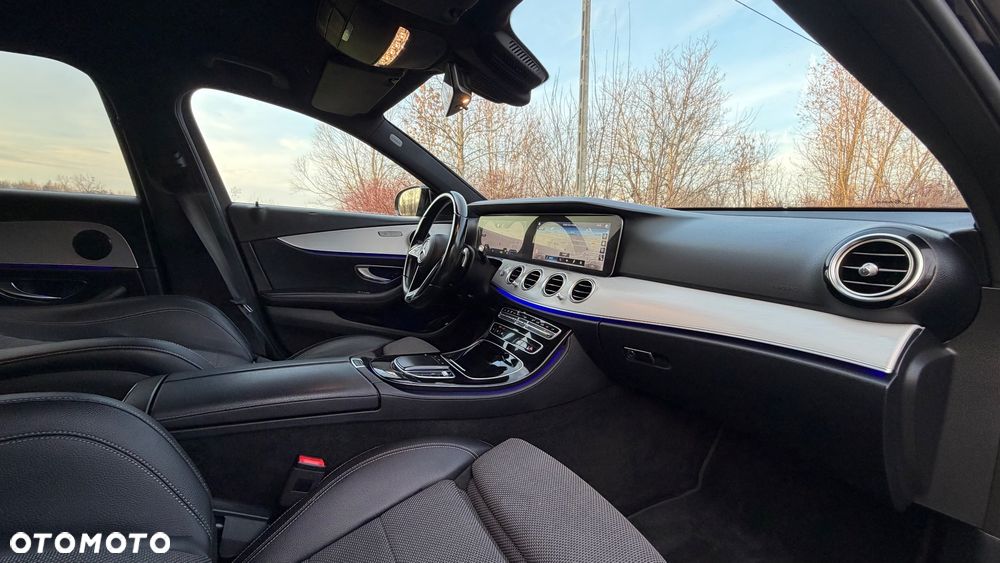 Mercedes-Benz Klasa E 220 d 9G-TRONIC - 31