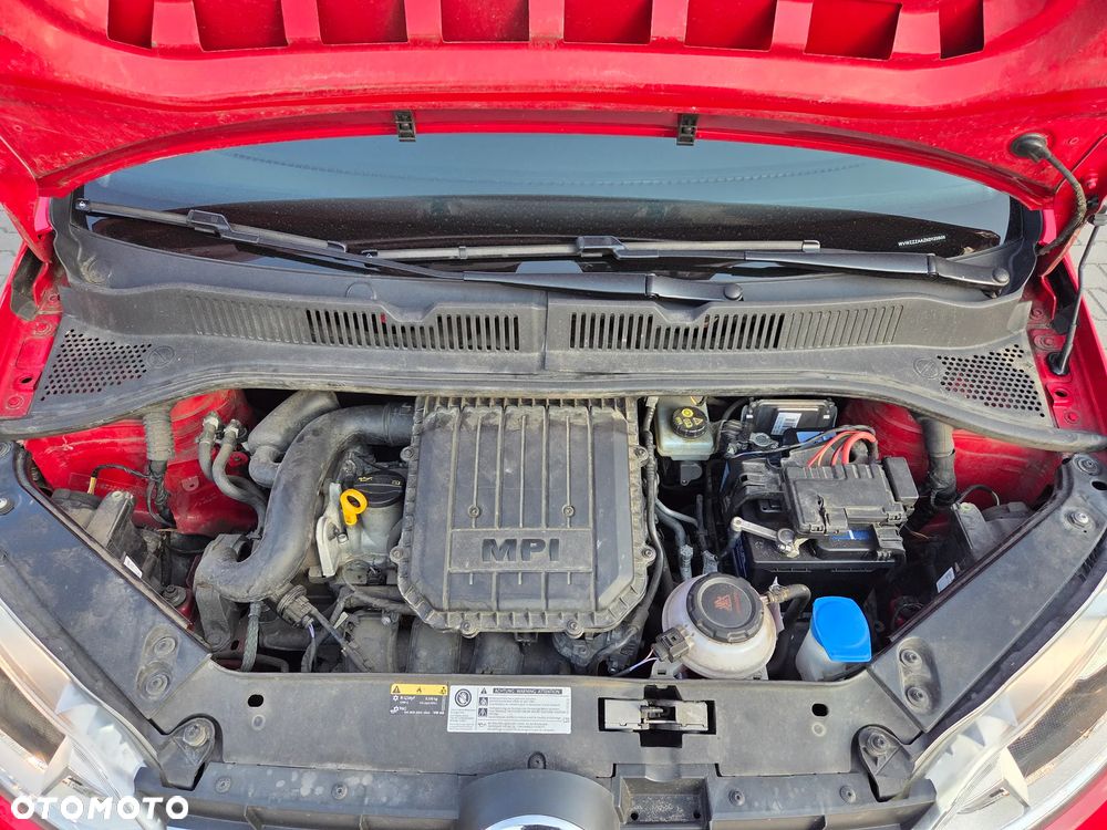 Volkswagen up! street - 25